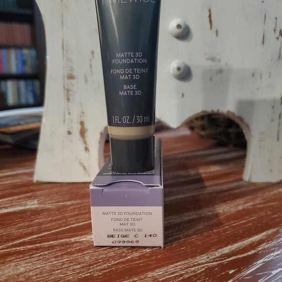 Beige C 140 (Cool) Matte 3D Foundation - Mary Kay - Picture 5 of 5